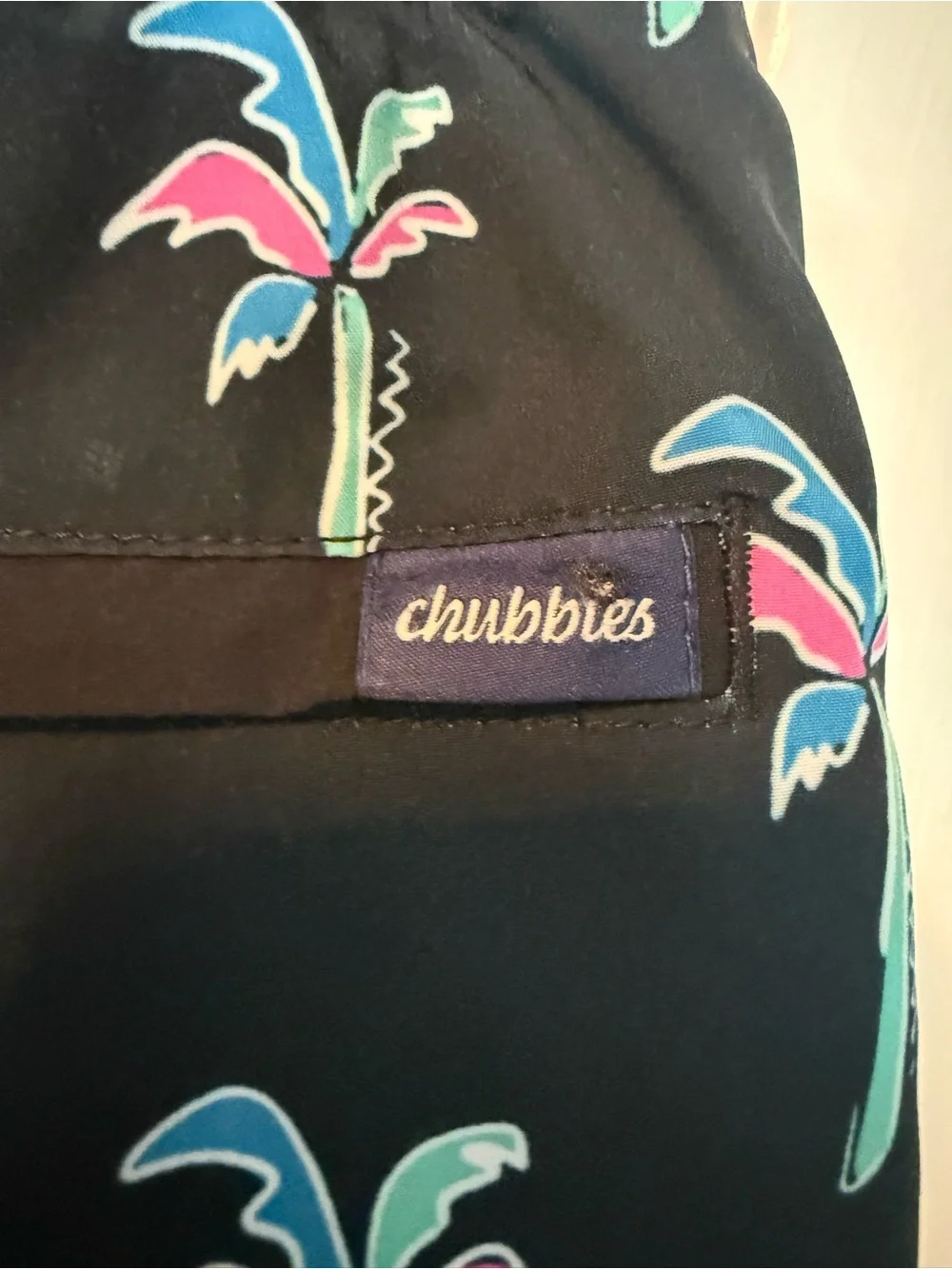 🌴 Chubbies Havana Nights Classic Swim Trunks | Youth Large (14/16) | Mesh Liner